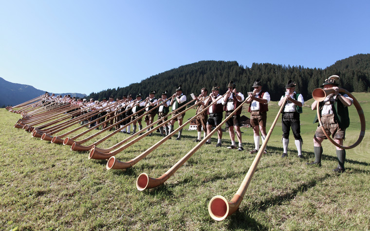 Das Alphorn - Das Handy Von Damals | Kleinwalsertal